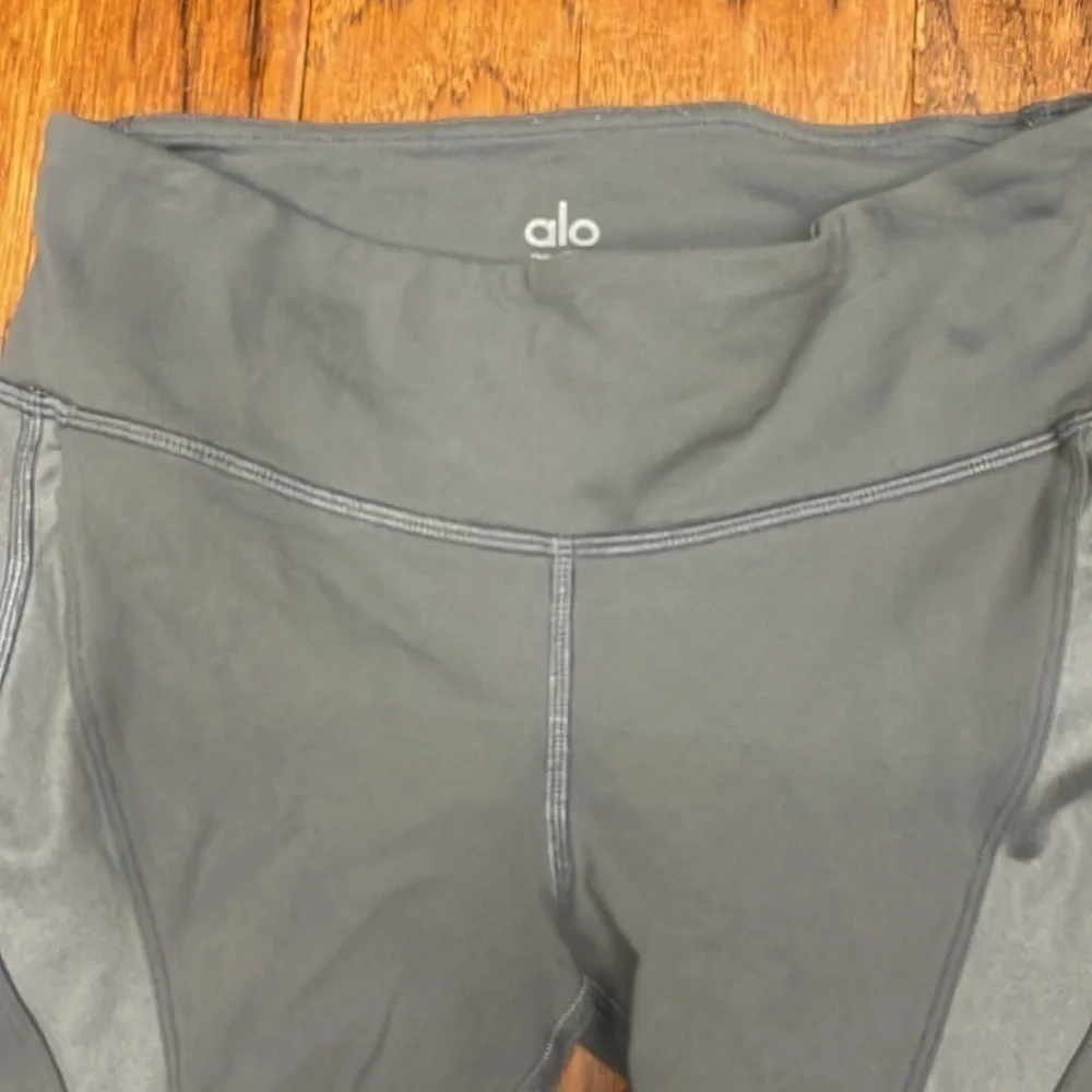 ALO Yoga great size